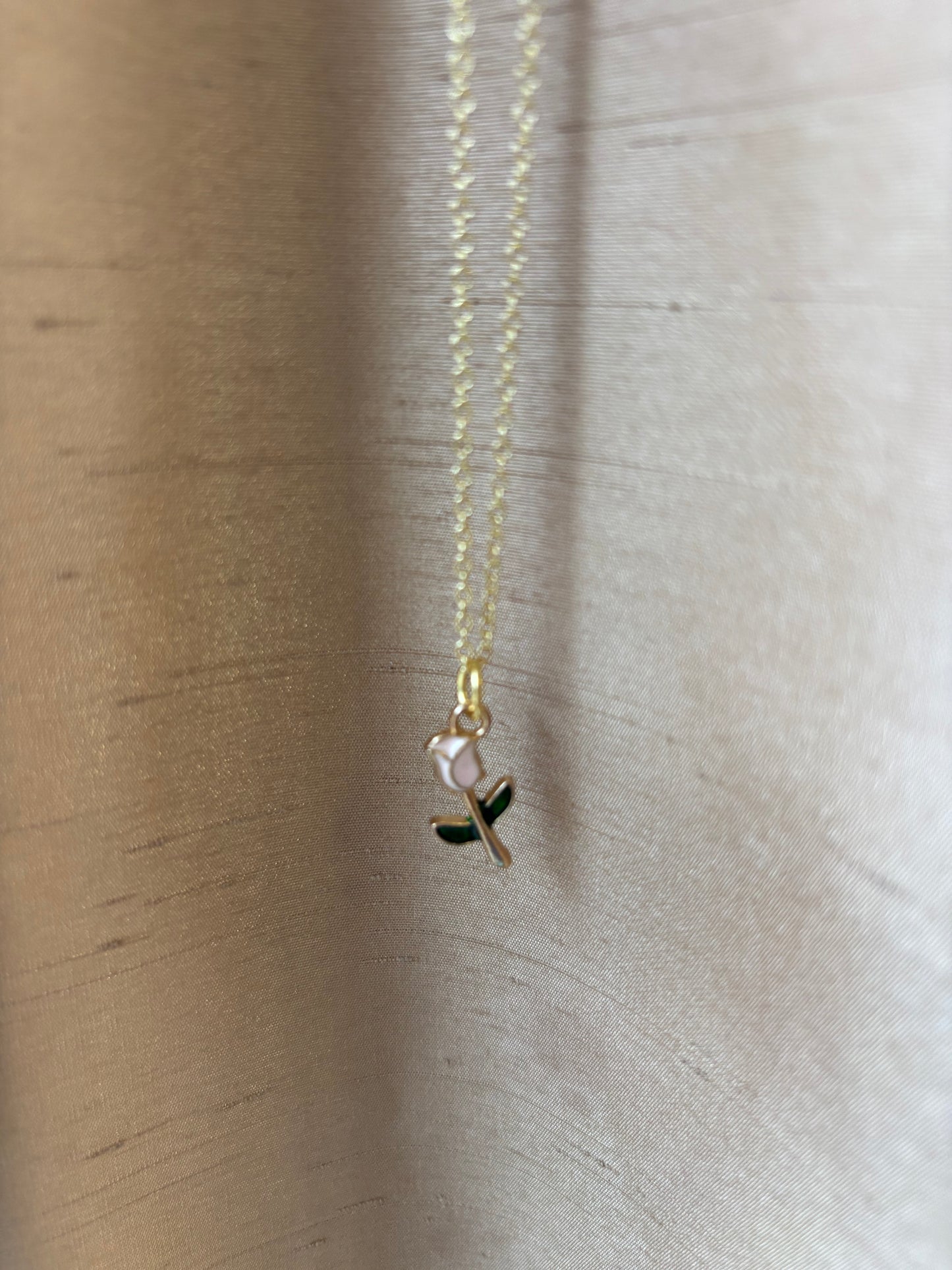 Tulip necklace